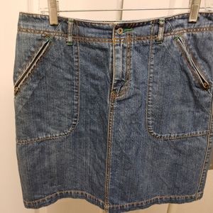 Eddie Bauer size 6 short denim skirt